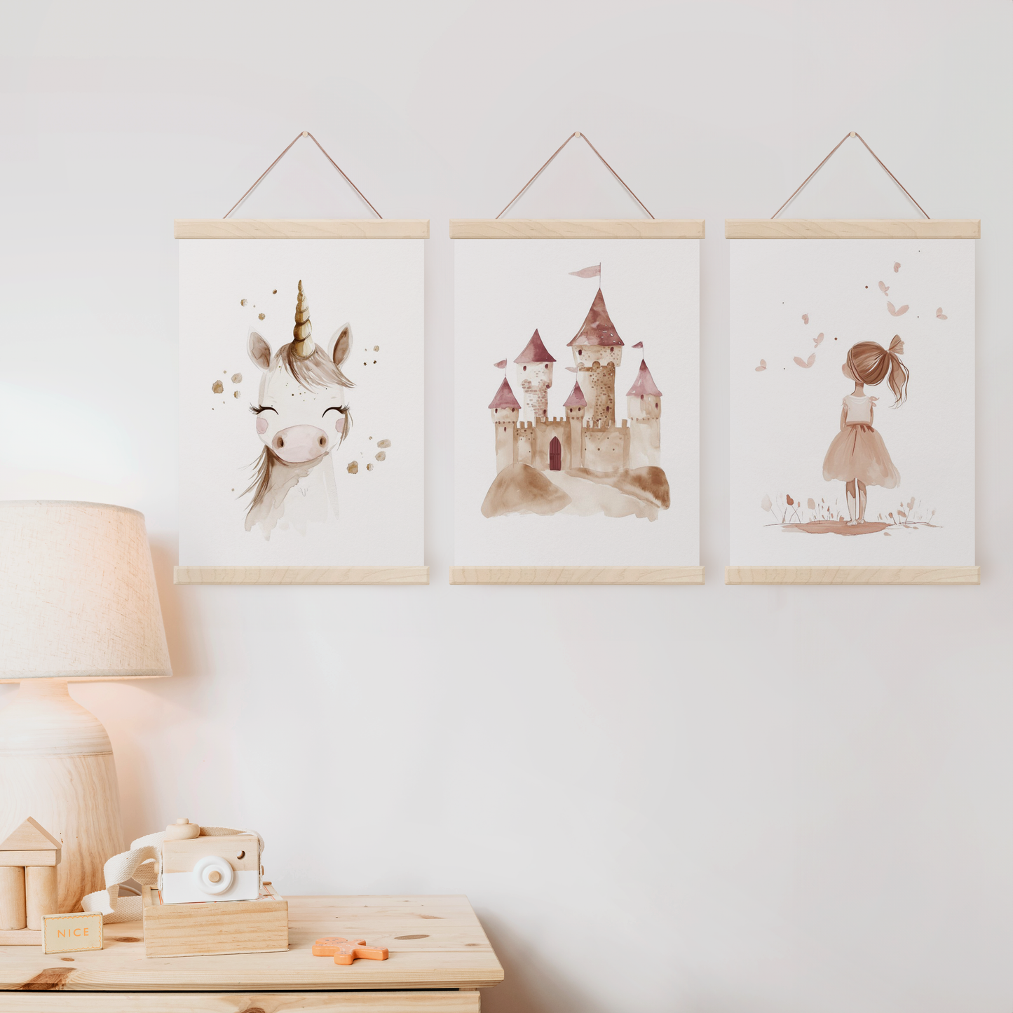 Kinderzimmer Poster 3er Set PRINZESSIN EINHORN Wandbild Kinderposter Geschenk zur Geburt / Einschulung Papier Träume