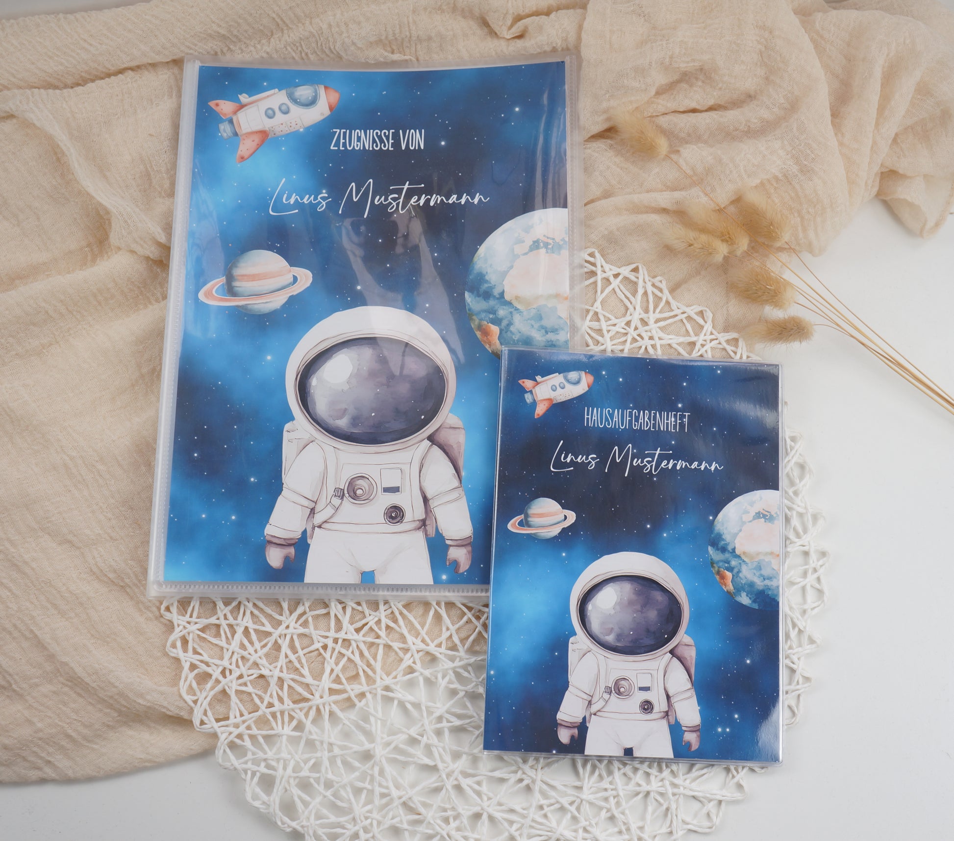 Zeugnismappe Hausaufgabenheft "ASTRONAUT" personalisiert Office & School Supplies Papier Träume