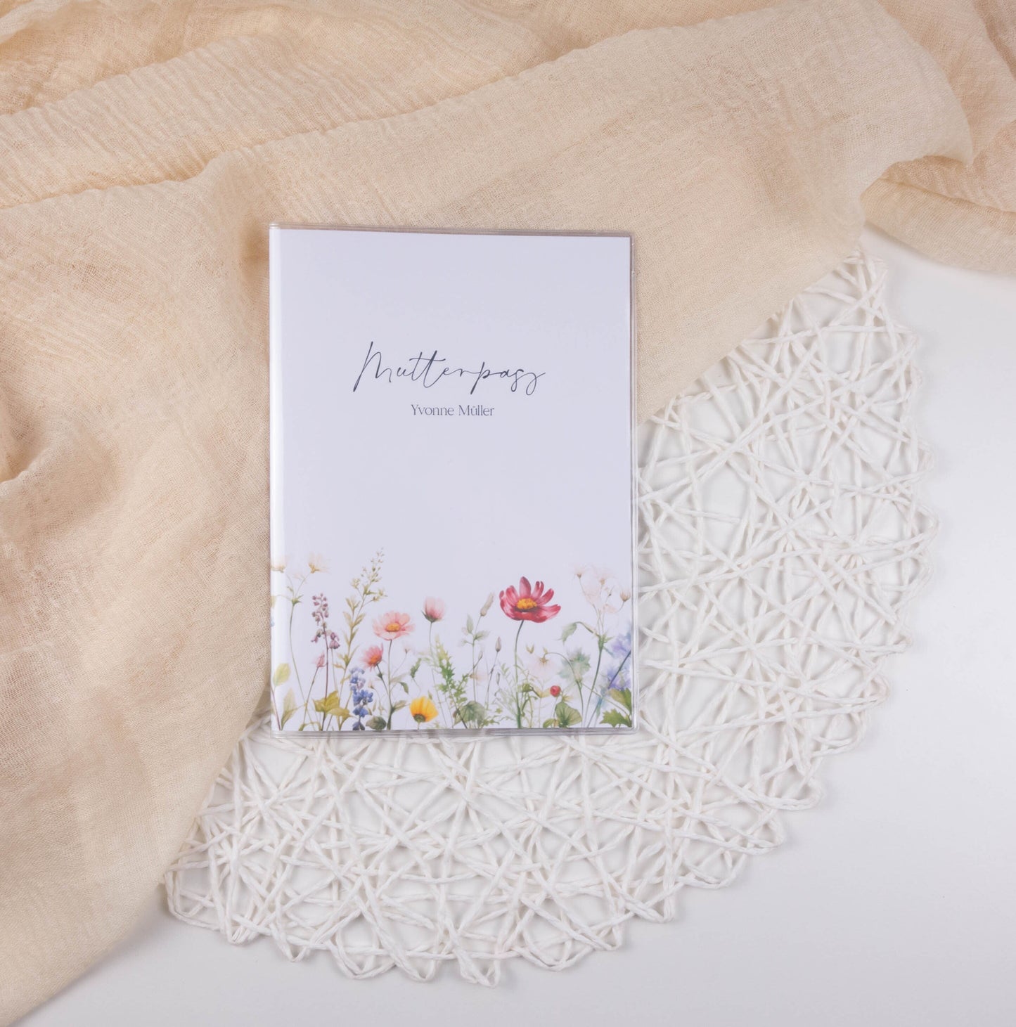 Mutterpass Hülle personalisiert BUNTE WIESE | Geschenkidee zur Schwangerschaft Passport Covers Papier Träume