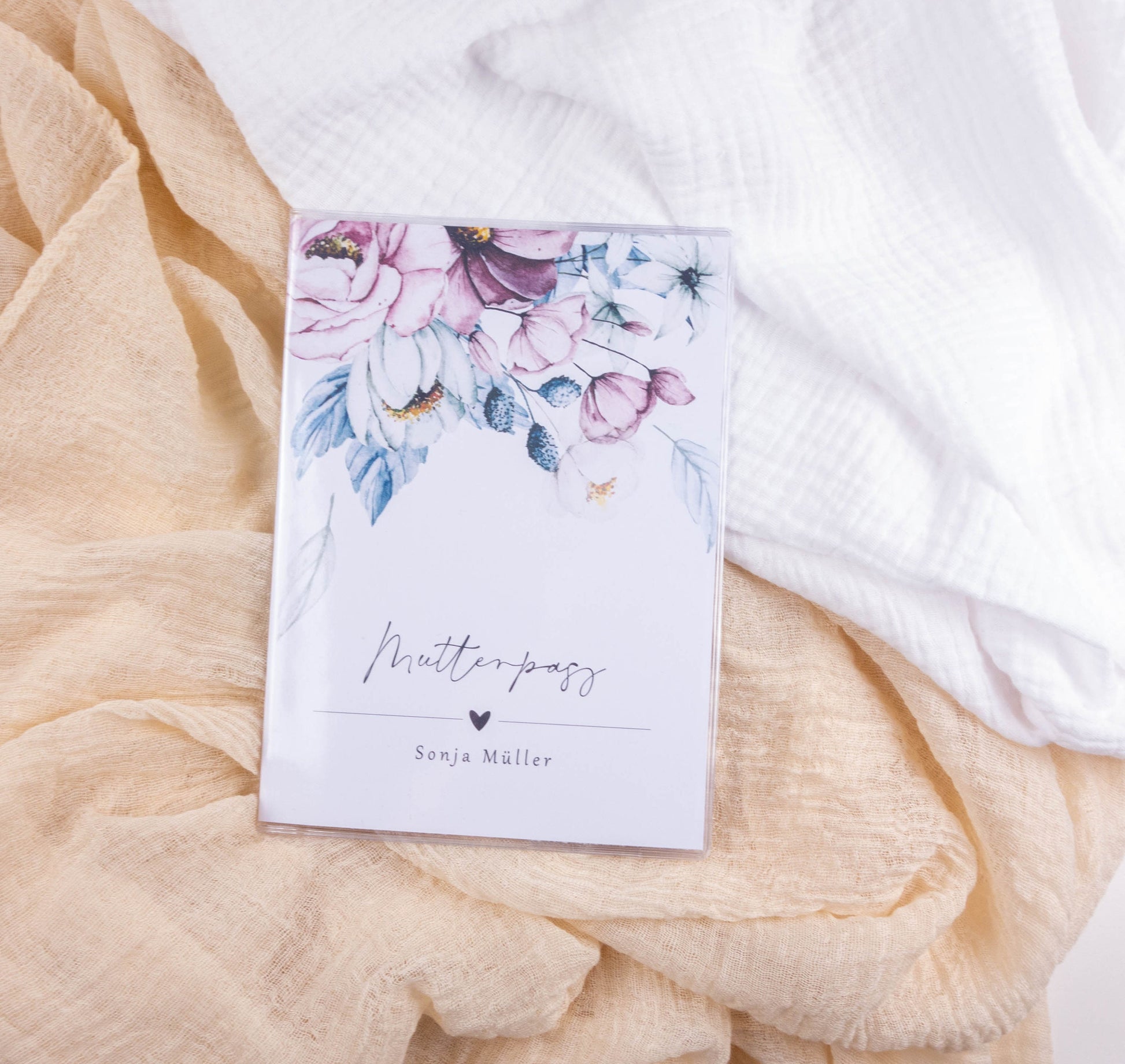 Mutterpass Hülle personalisiert LILA BLOOMY | Geschenkidee zur Schwangerschaft Passport Covers Papier Träume
