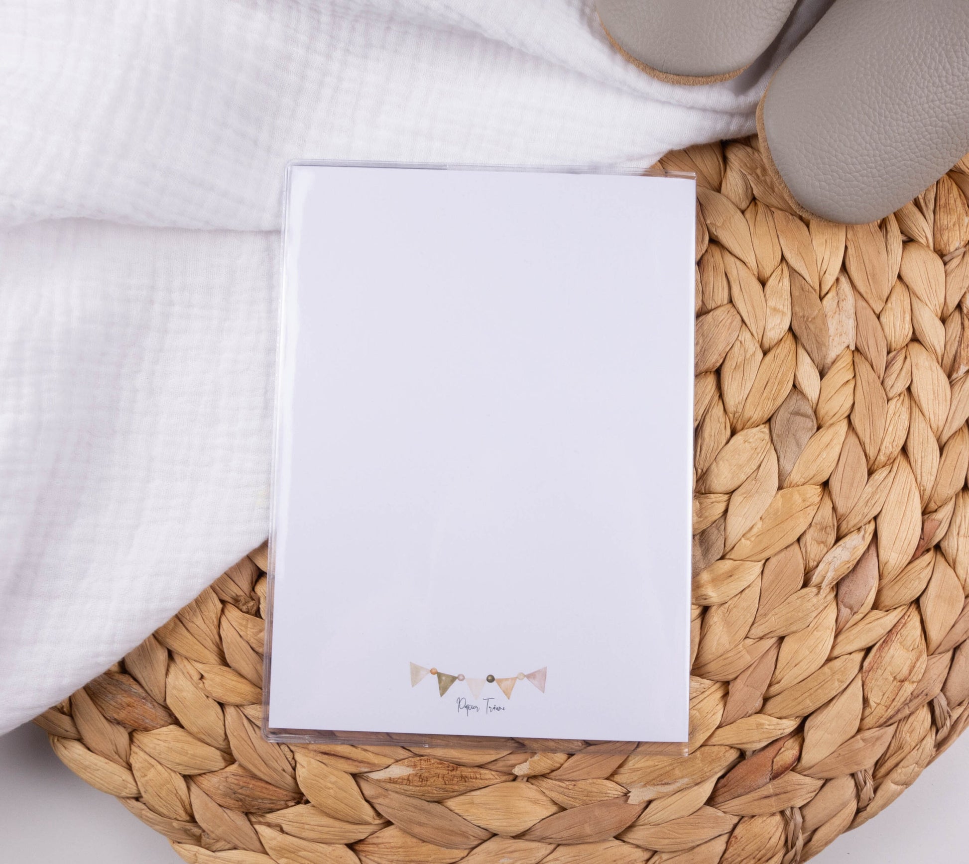 Mutterpass Hülle personalisiert LISA | Geschenkidee zur Schwangerschaft Passport Covers Papier Träume