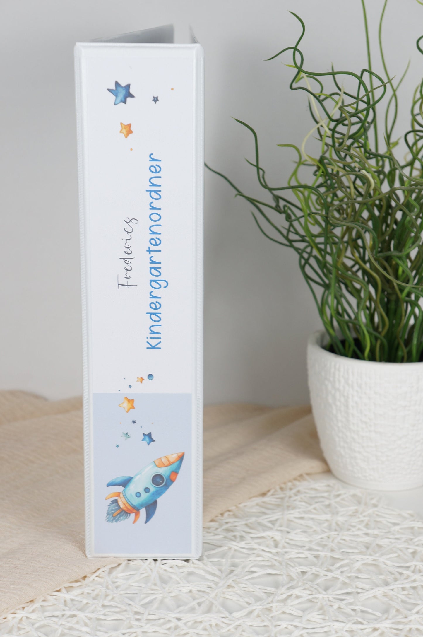 Kindergarten Ordner "Kleiner Astronaut" personalisiert - Sammelmappe Krippe Schule oder Kita Office & School Supplies Papier Träume