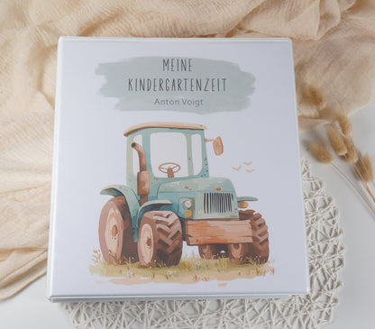 Kindergarten Ordner "Traktor grün" personalisiert - Sammelmappe Krippe Schule oder Kita Office & School Supplies Papier Träume