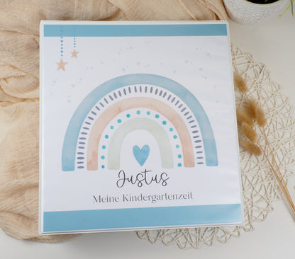 Kindergarten Ordner "Regenbogen blau" personalisiert - Sammelmappe Krippe Schule oder Kita Office & School Supplies Papier Träume