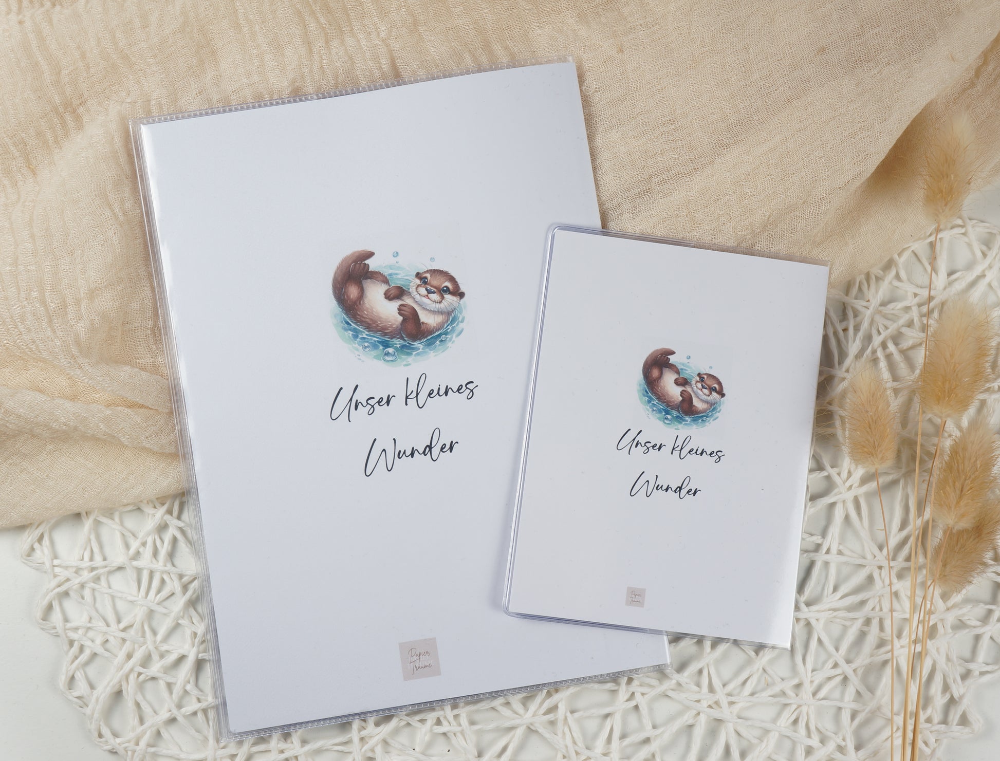 U-Heft/Impfpass/Reisepass personalisiert SCHWIMMENDER OTTER - Geschenk zur Geburt Passport Covers Papier Träume